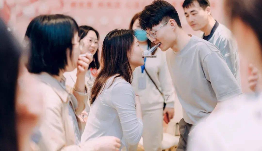 燃烧吧大脑装瓶子游戏